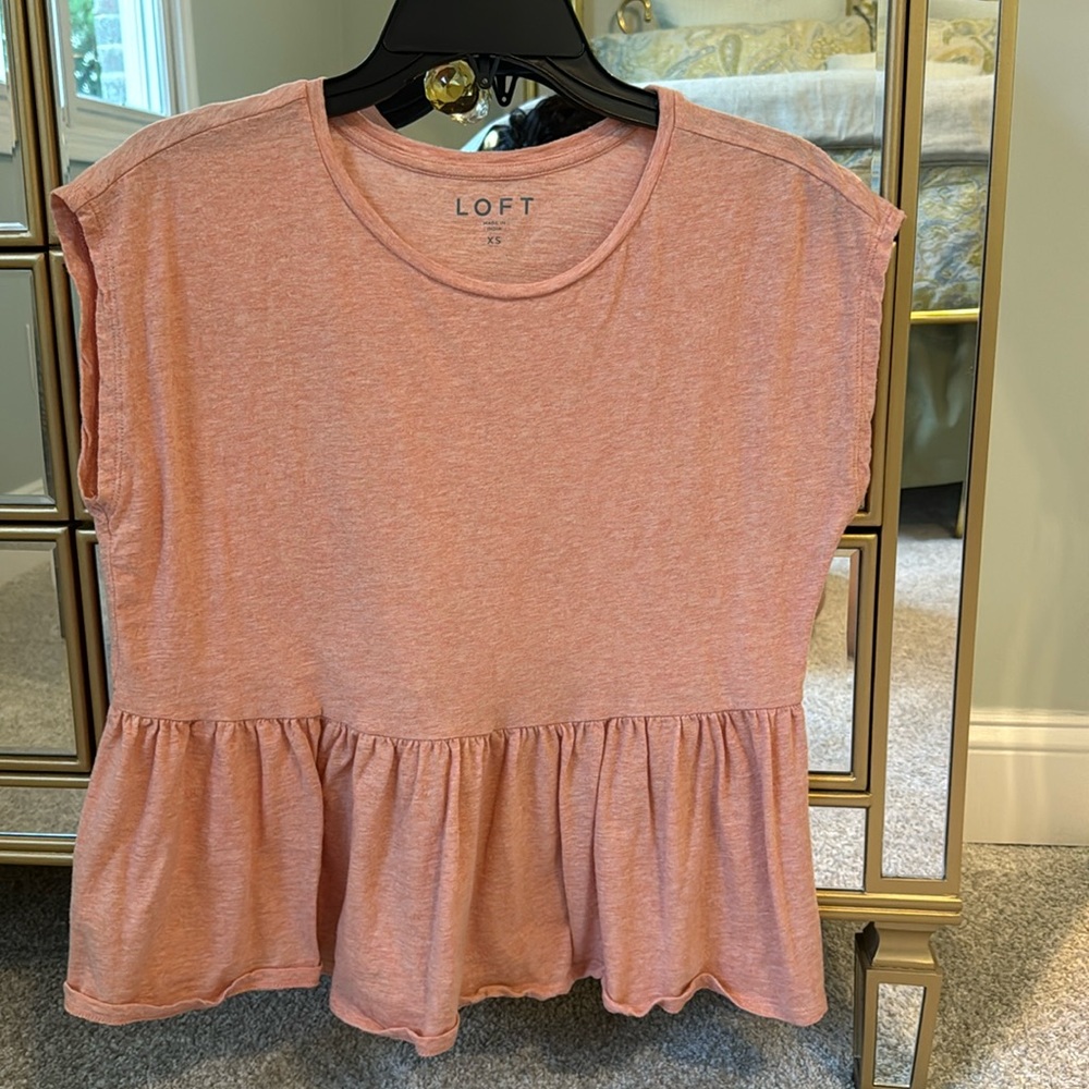 LOFT oversized women’s peplum tee. XS